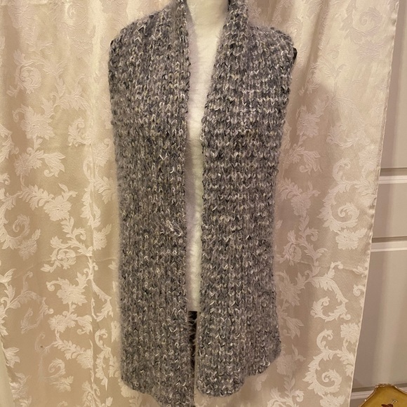 Scarf - Picture 2 of 7